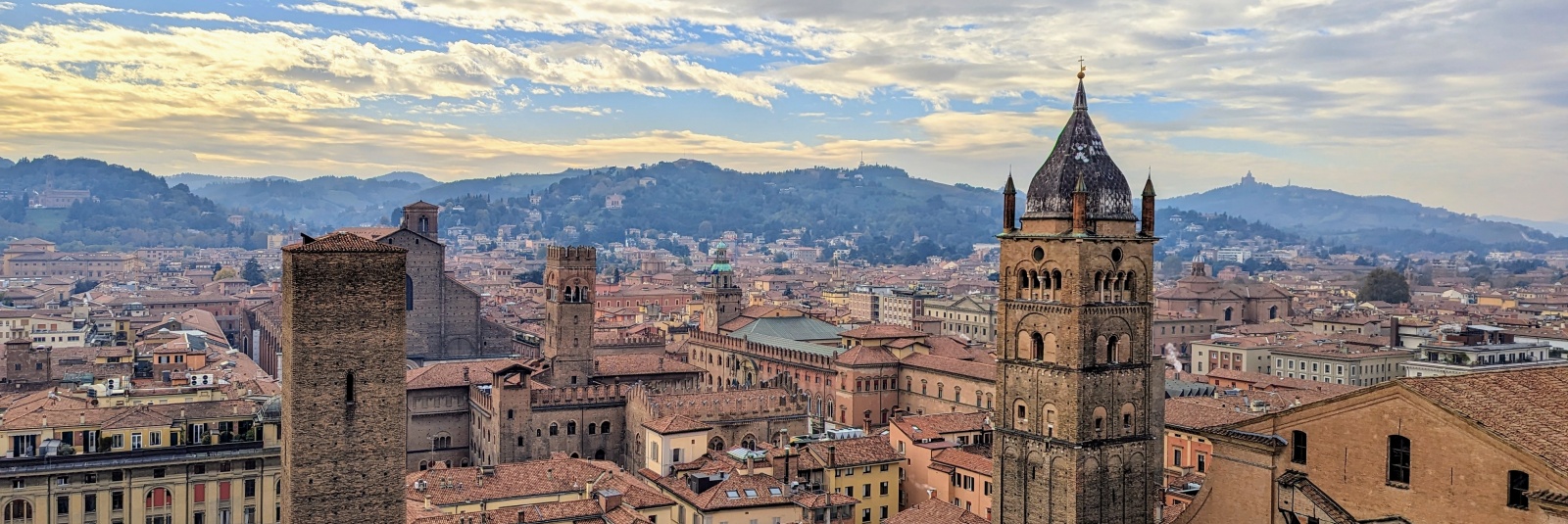21 de obiective turistice de vizitat în Bologna