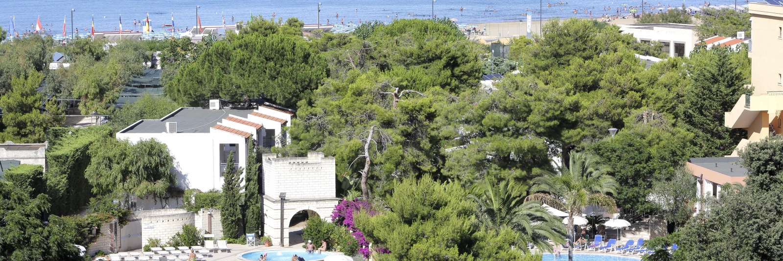 Sejur la mare &icirc;n Puglia, Villaggio Baia degli Aranci, Vieste