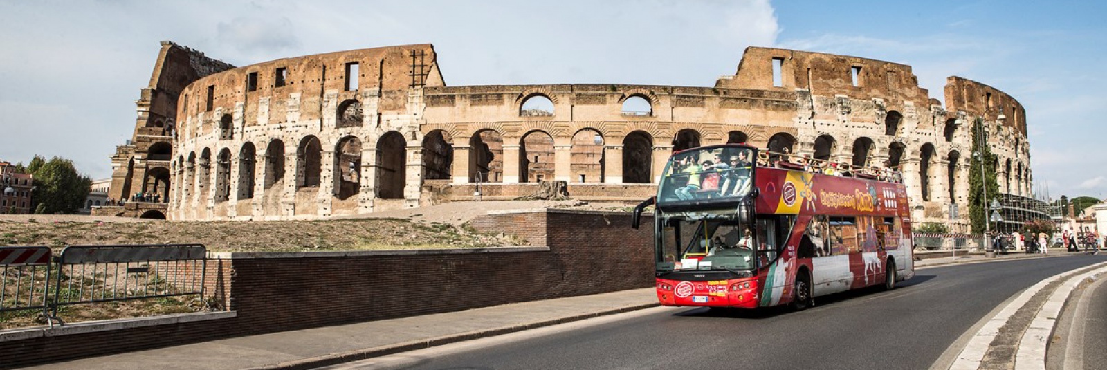 Roma Hop On Hop Off: turul Romei cu autobuzul turistic