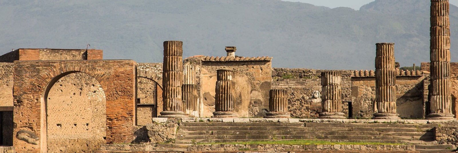 Excursie la Napoli/Vezuviu și Pompei (plecare din Roma)