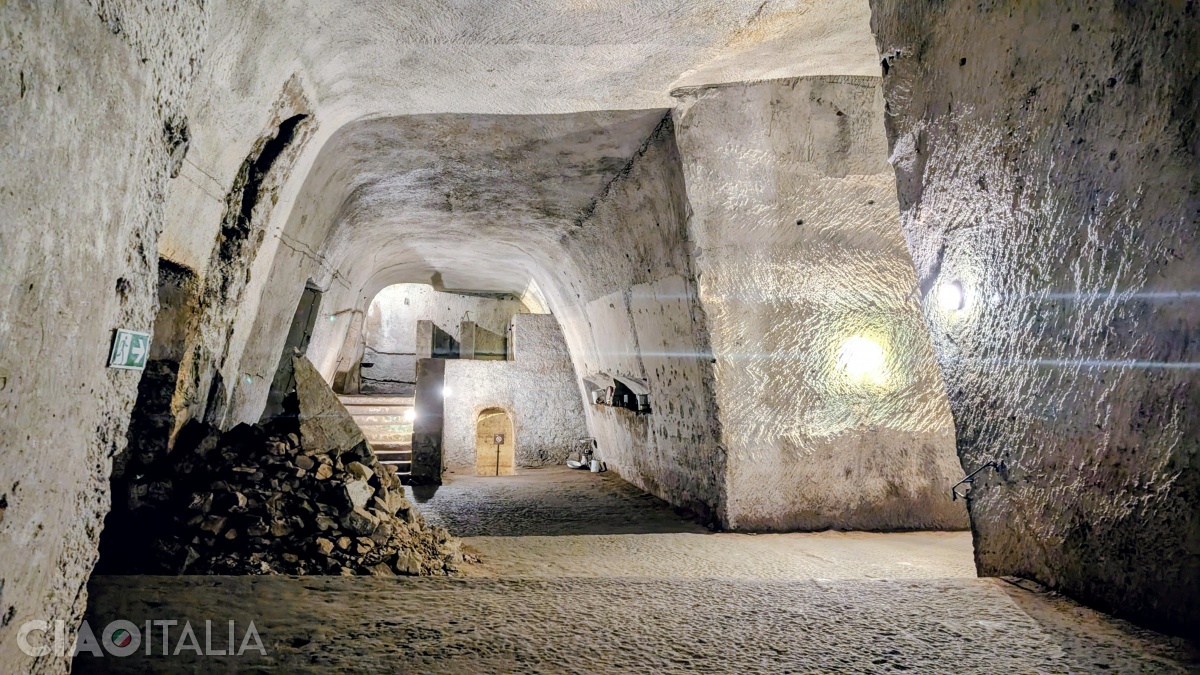 Galleria Borbonica a fost construită la jumătatea secolului al XIX-lea.