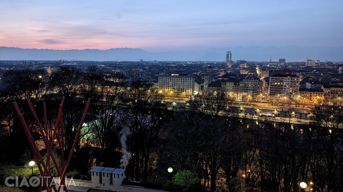 Vedere de seară de pe Monte dei Cappuccini