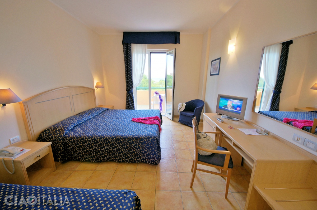 Cameră &icirc;n clădirea principală