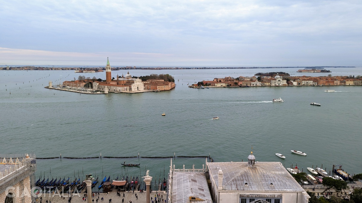 Insula San Giorgio Maggiore văzută din Campanila San Marco