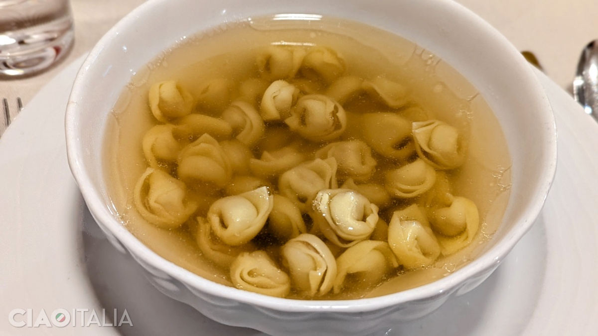 Tortellini in brodo