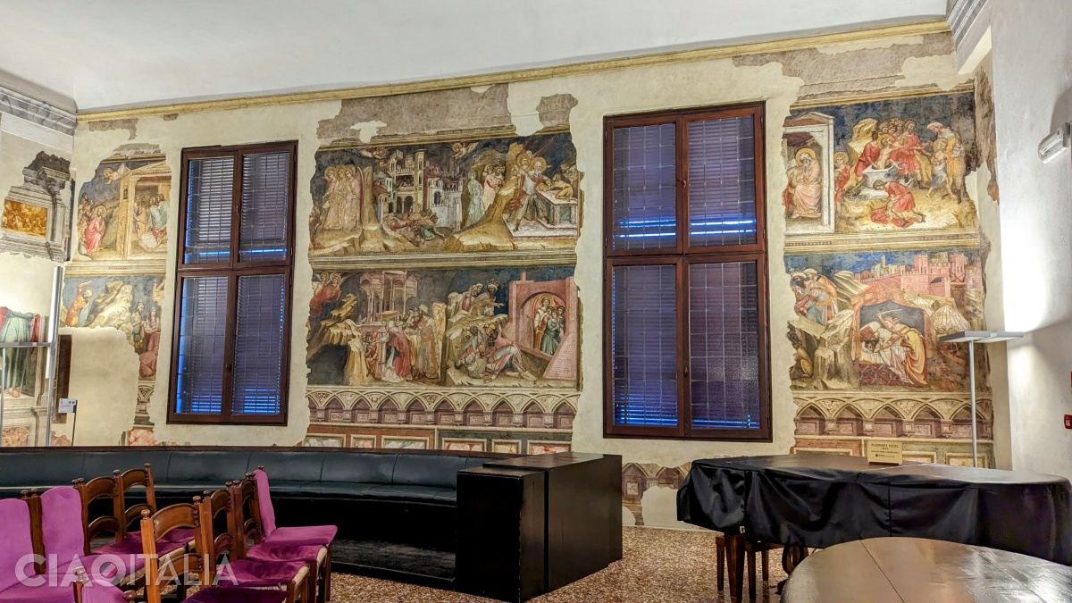 Frescele pictate de Guariento di Arpo în fosta capelă a Palatului Carrarese