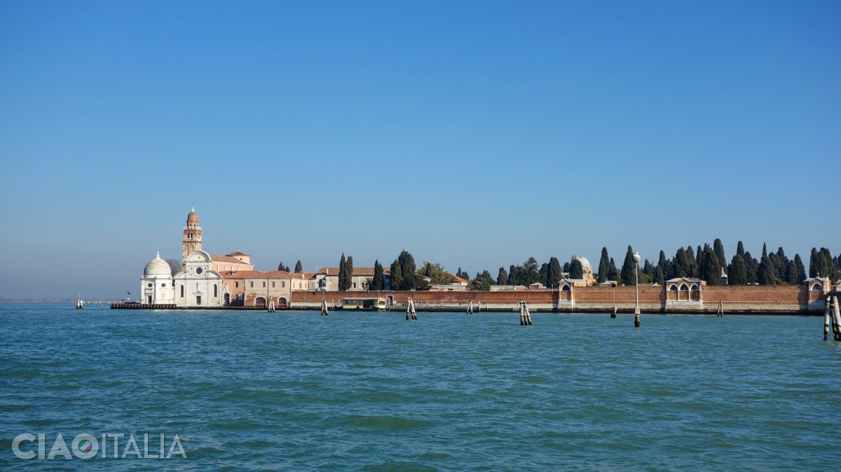 Insula San Michele este cimitirul Veneției