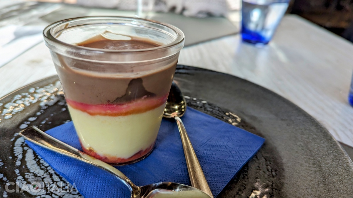 Zuppa inglese cu cremă de cacao