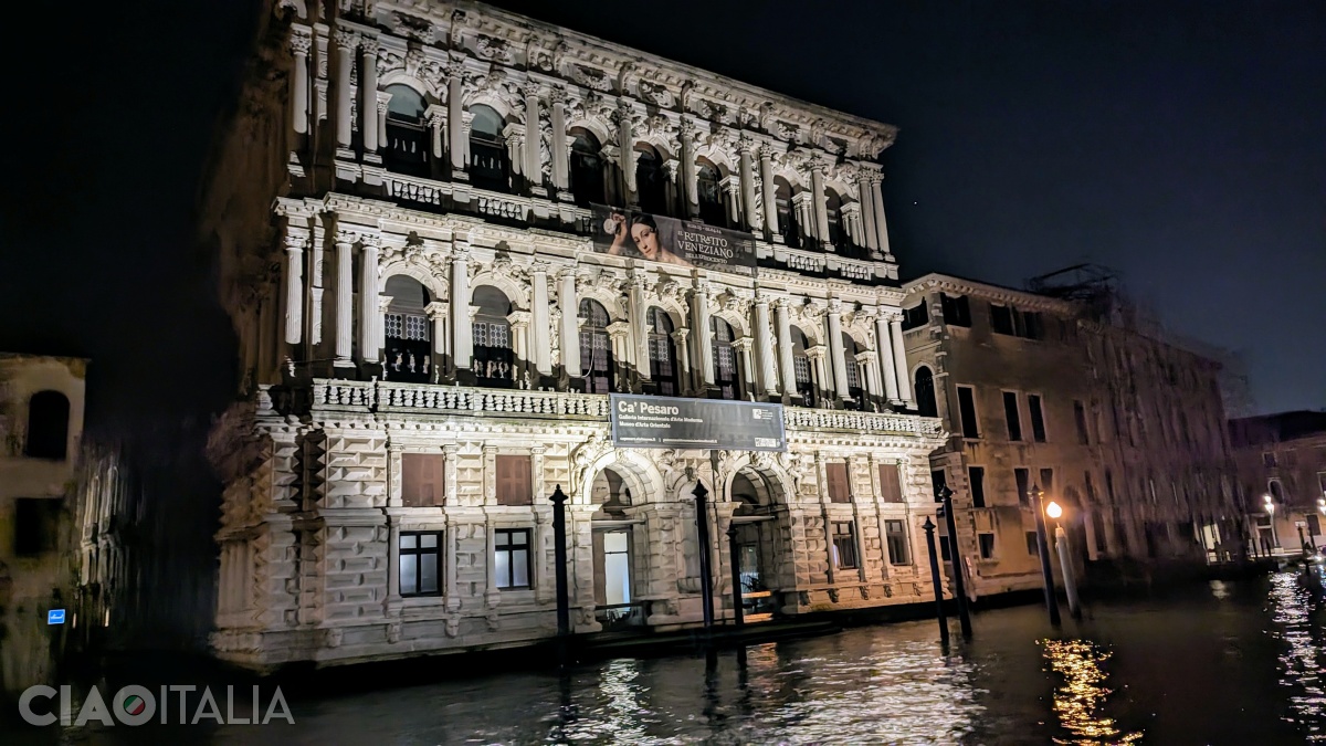 În Ca' Pesaro se află Galeria Internațională de Artă Modernă și Muzeul de Artă Orientală din Veneția.