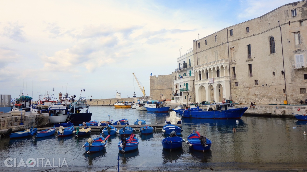Palazzo Martinelli este o clădire istorică din zona portului vechi.