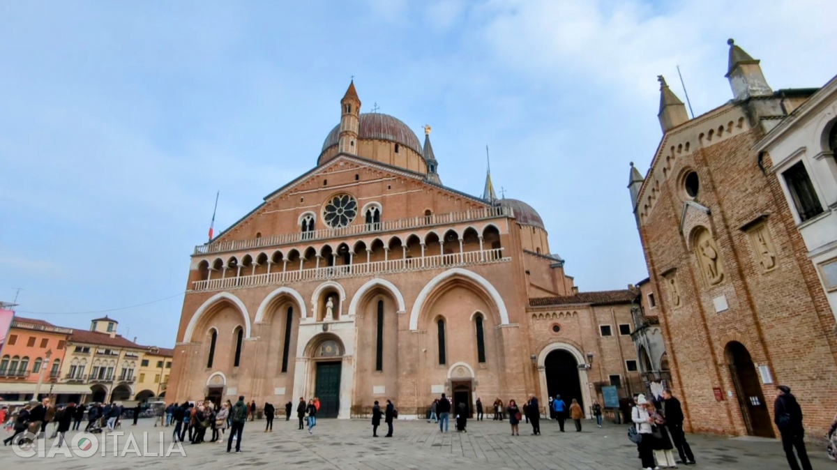 Basilica di Sant'Antonio este unul dintre cele mai importante obiective din Padova