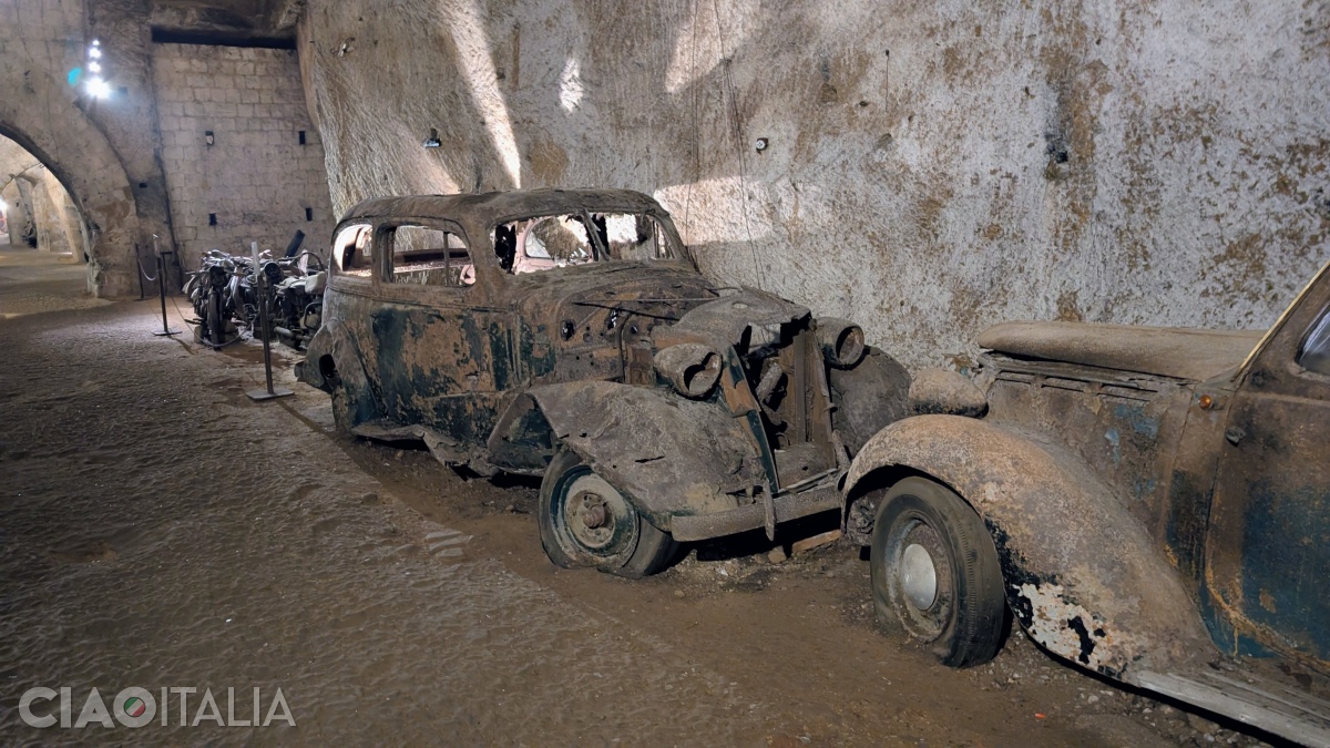 După anii '70, galeria a fost folosită ca depozit judiciar.