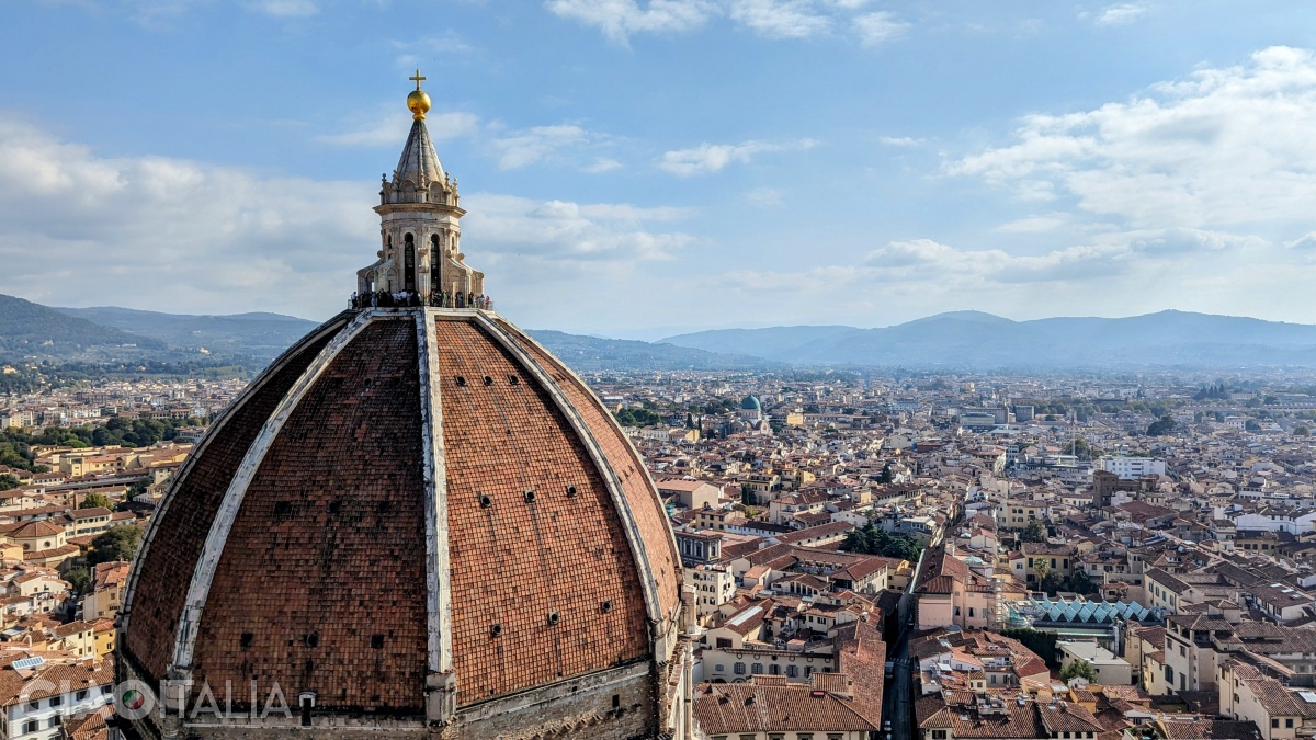 Florența: cupola lui Brunelleschi văzută din campanila lui Giotto