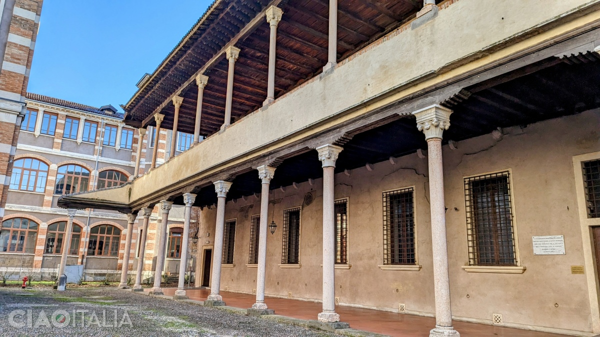 Loggia Carrarese, unica parte care a mai rămas din palat