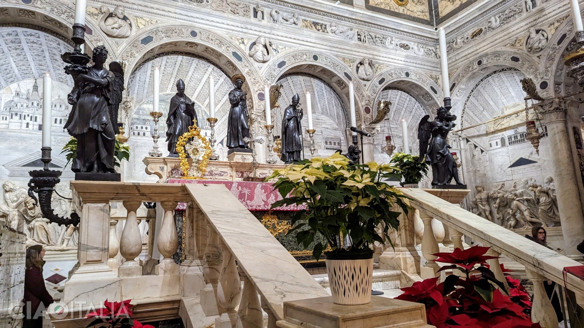 Aspectul actual al capelei datează din epoca Renașterii.