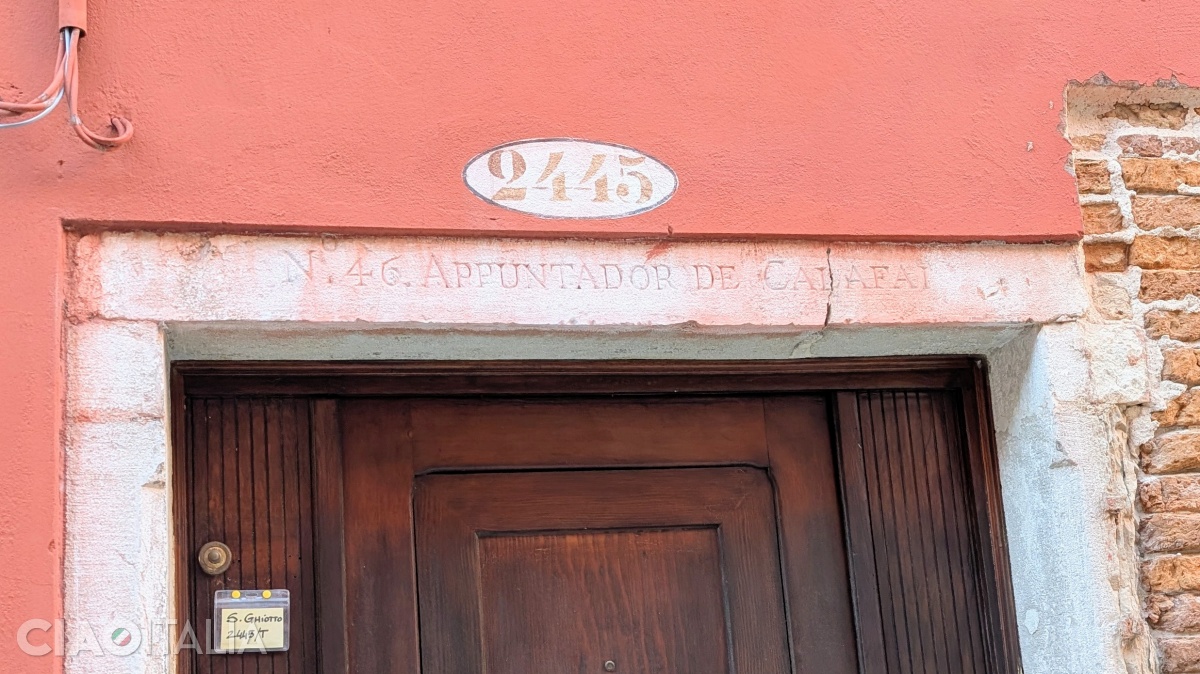 La actualul număr 2445 locuia un responsabil al muncitorilor care etanșau carenele.