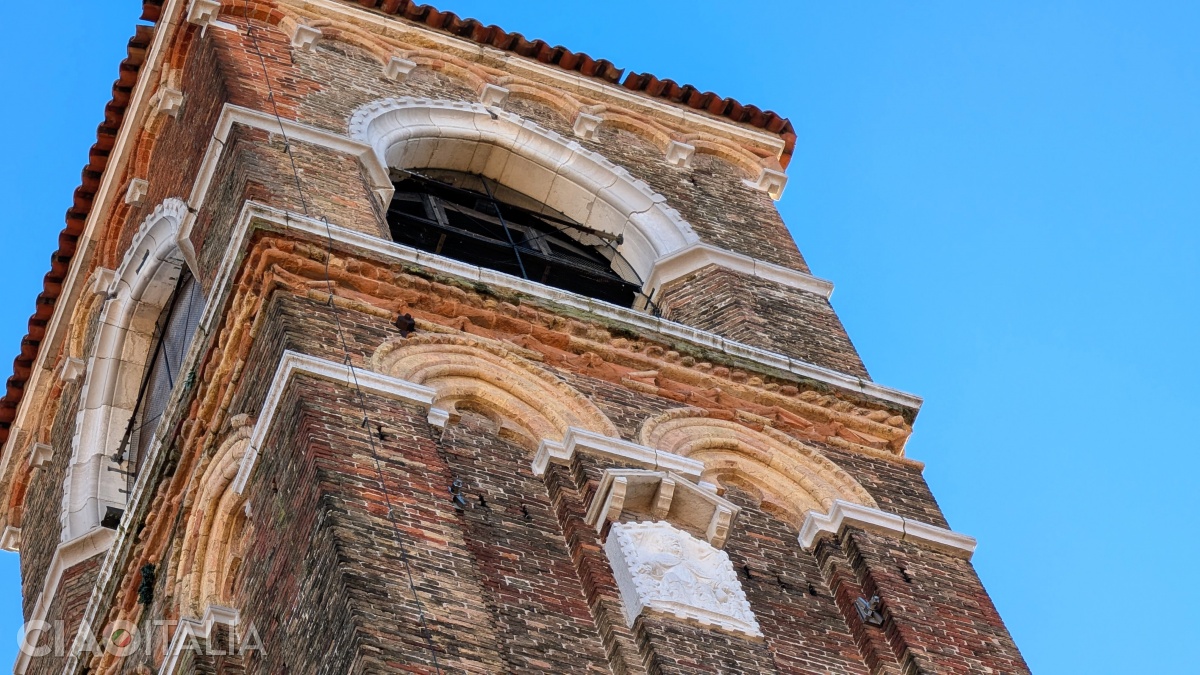 Turnul clopotniță al Bisericii San Giovanni Elemosinario