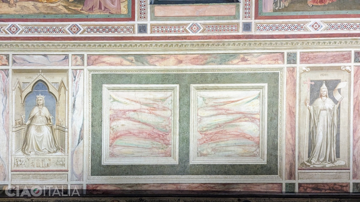 Justiția (st&acirc;nga) și Credința (dreapta)