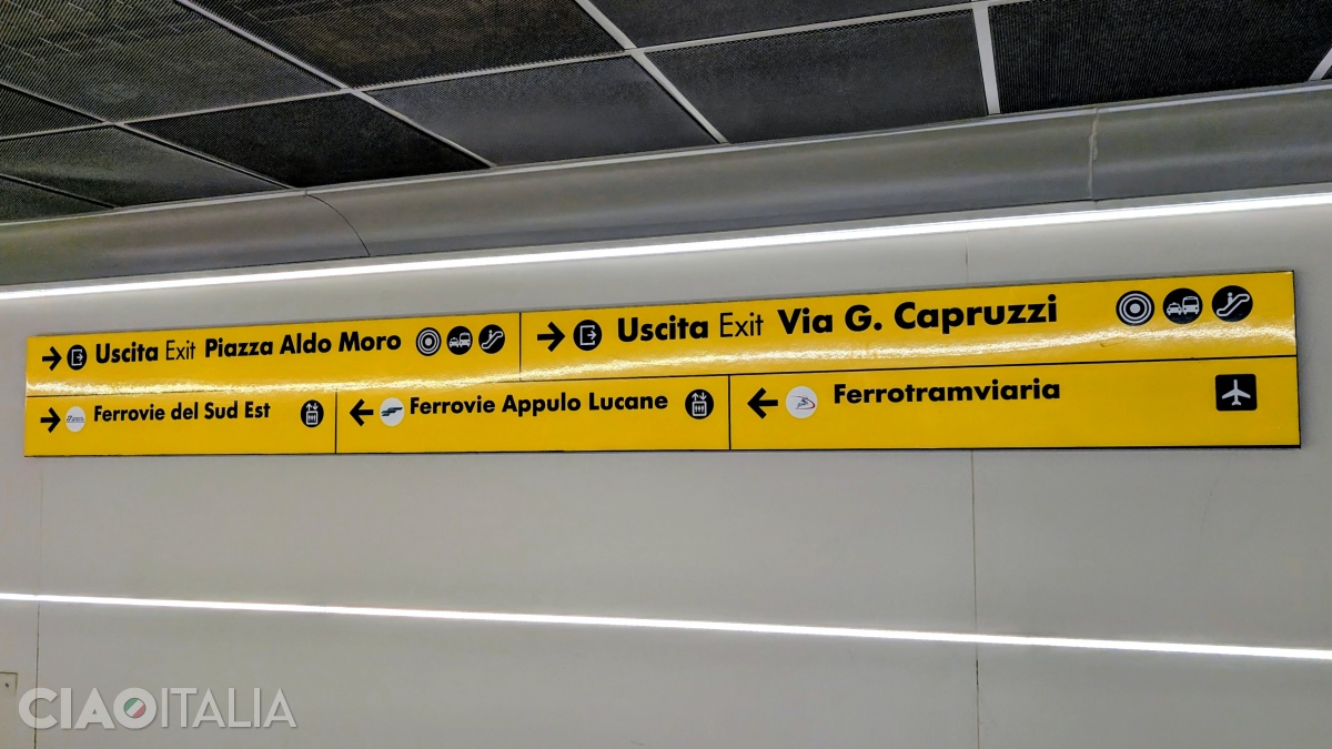 Urmează indicatoarele din Bari Centrale pentru a ajunge la gara Ferrovie Appulo Lucane.