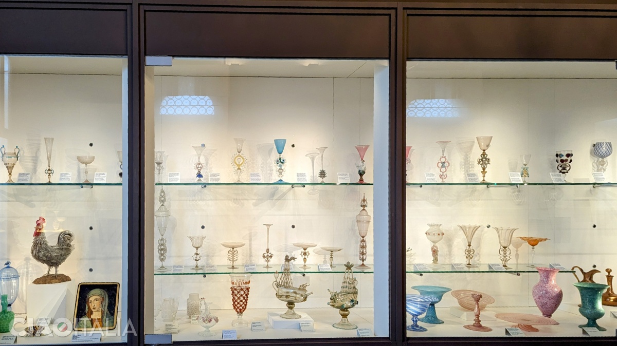 Obiecte din sticlă realizate în sec. al XIX-lea.
