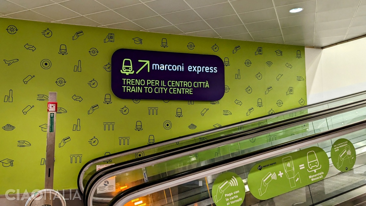 Gara trenului Marconi Express se află la primul etaj al terminalului.