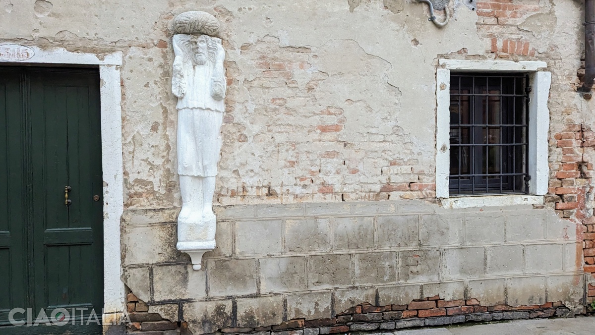 Statuia din Campo dei Mori 3385