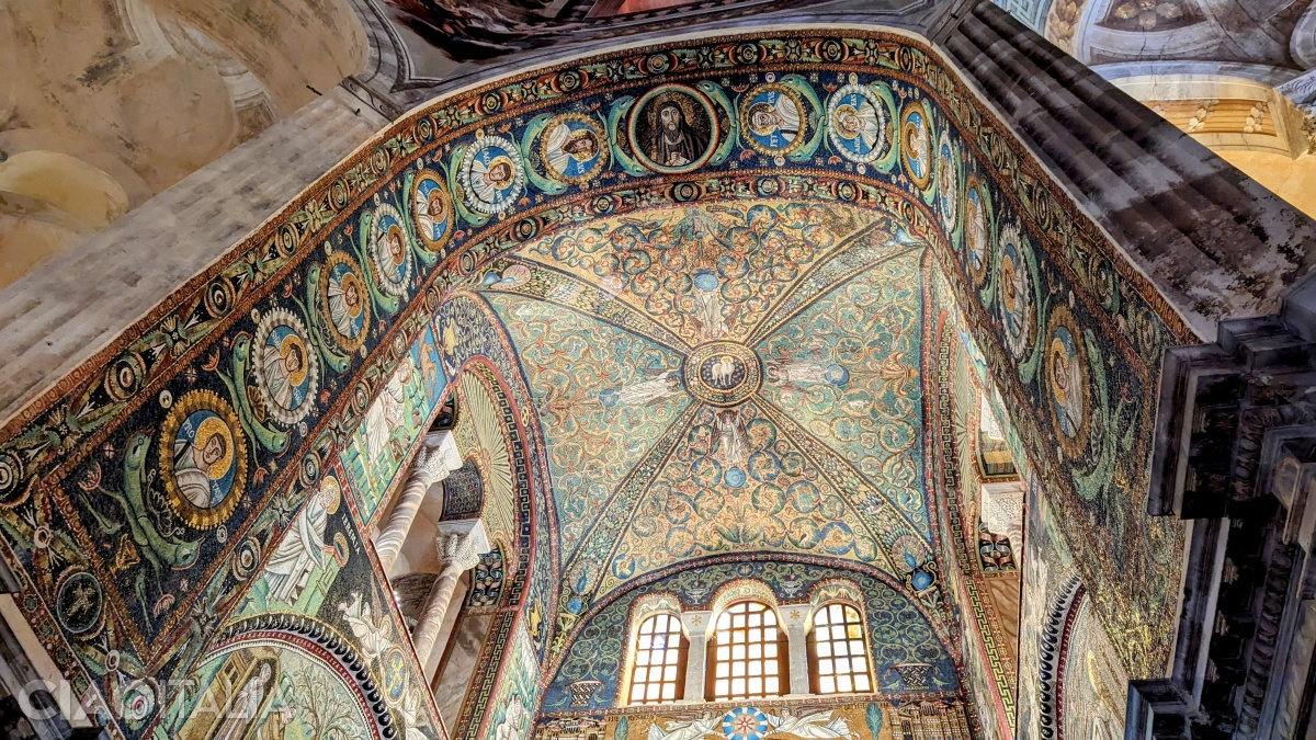 Ravena: mozaicurile din Bazilica Sant'Apollinare Nuovo
