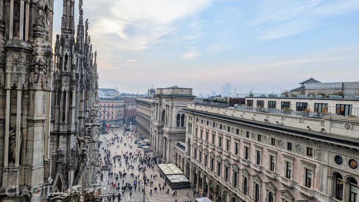 Vederea spre Galleria Vittorio Emanuele