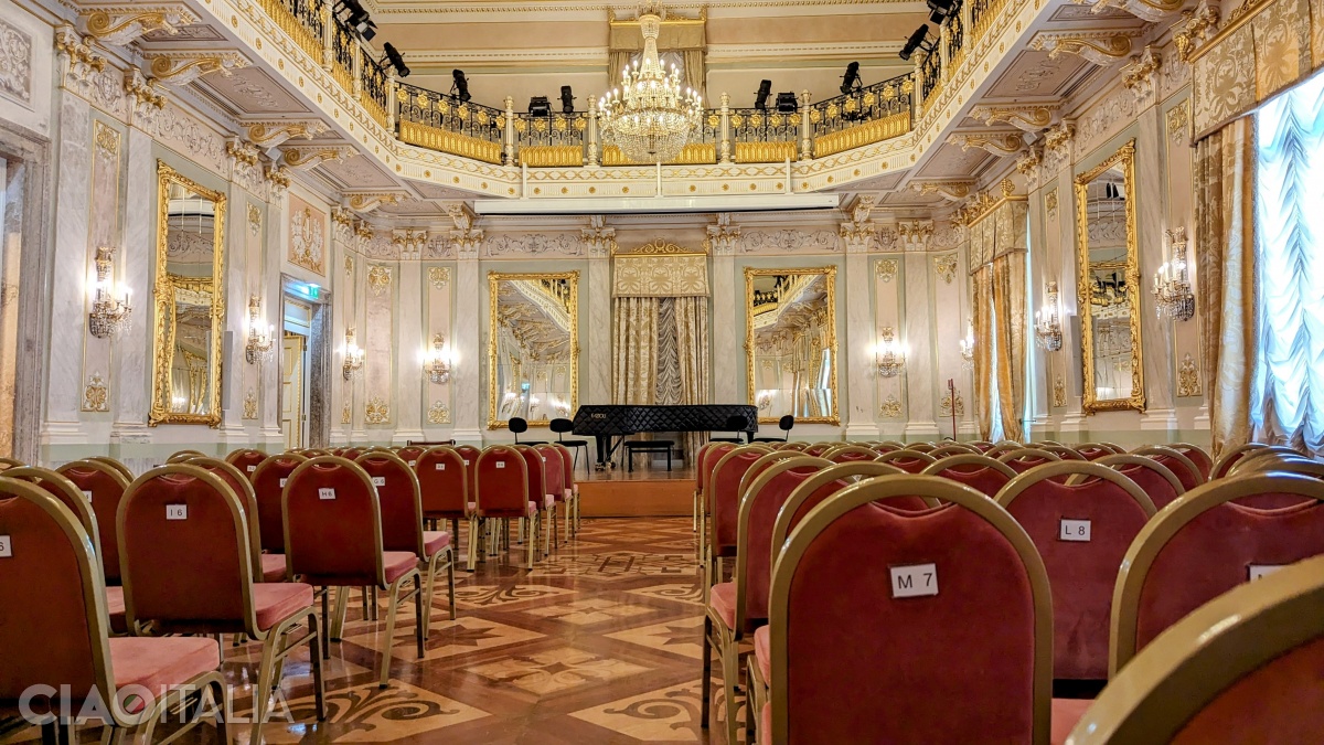 În Sala Grande se desfășurau balurile înaltei societăți venețiene.