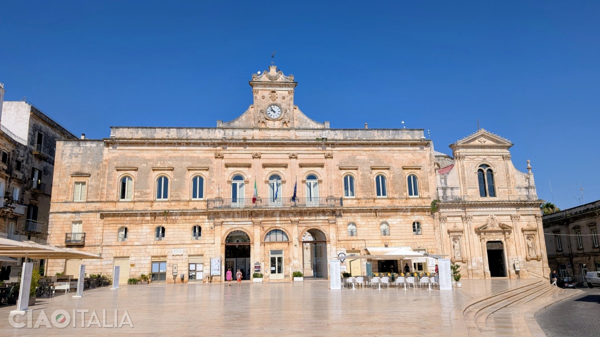 Palazzo San Francesco (astăzi primărie) și Biserica San Francesco