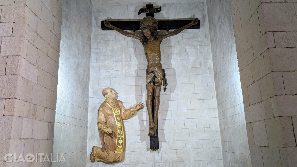 Crucifixul din lemn