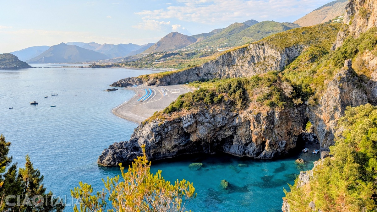 Vederea către zona Arcomagno