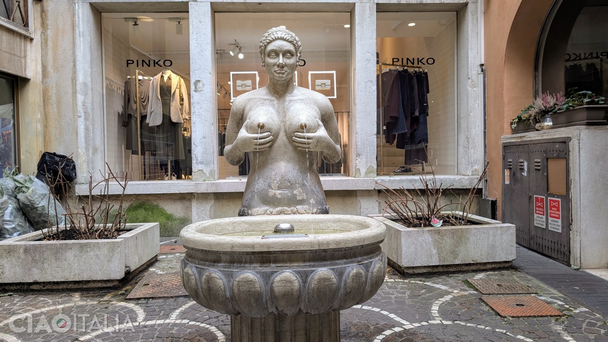 Fontana delle Tette