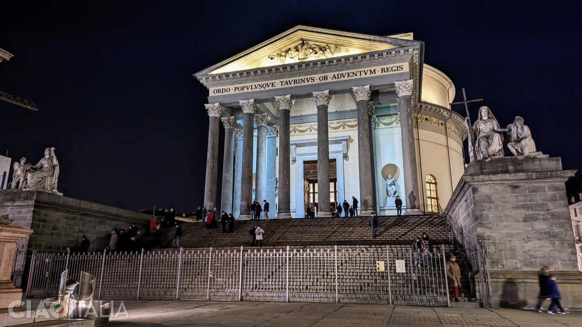 Biserica Gran Madre di Dio este asociată cu magia albă.