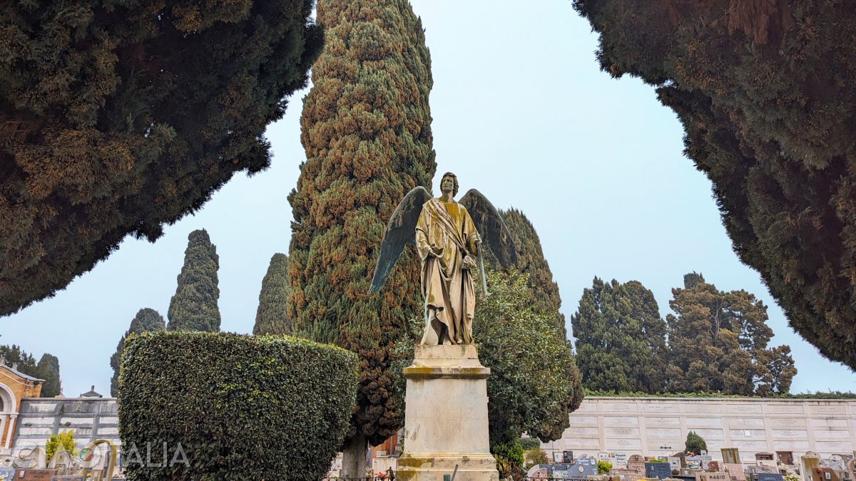 Insula San Michele este cimitirul Veneției încă din sec. al XIX-lea.