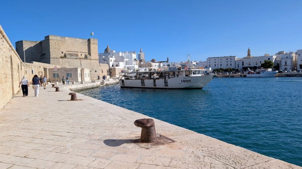 Cum ajungi de la Bari la Monopoli?