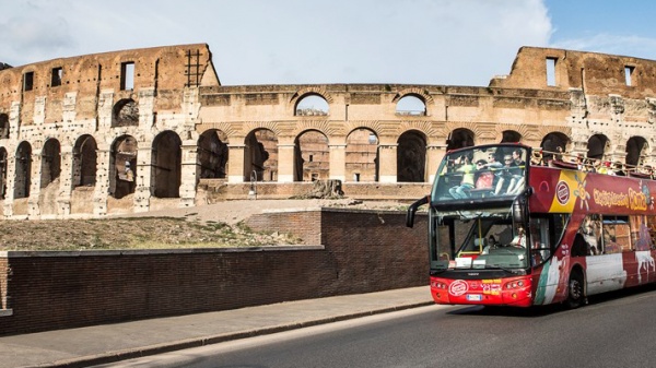 Roma Hop On Hop Off: turul Romei cu autobuzul turistic