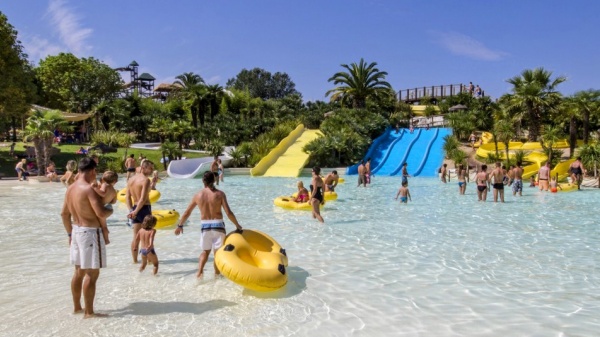 Caribe Bay, cel mai premiat parc acvatic din Italia