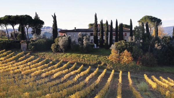 Cazează-te în mijlocul viilor toscane, la Agriturismo Mormoraia, lângă San Gimignano