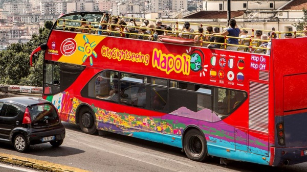 Tur Hop On Hop Off în Napoli