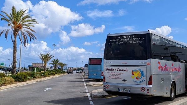 Cum ajungi de la aeroportul din Palermo în oraș?