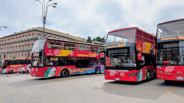Tur Hop On Hop Off în Napoli