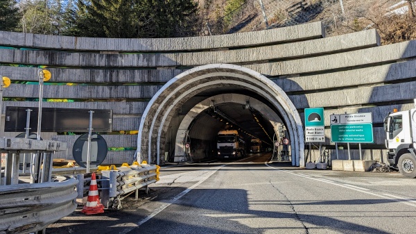 Din Valea Aosta la Chamonix, prin Tunelul Mont Blanc