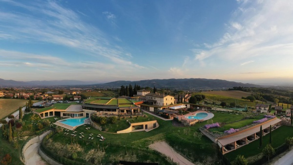 Pachet "Chasing the Sun" la Borgobrufa SPA Resort, &icirc;n Umbria